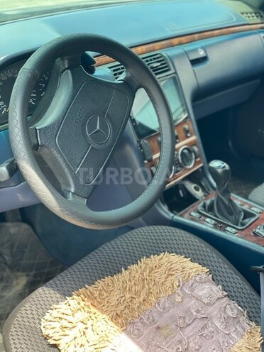 Mercedes E 200 1999, 350,000 km - 2.0 l - Bakı