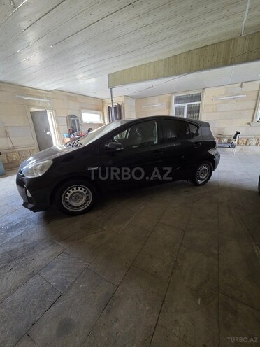 Toyota Prius C 2015, 158,500 km - 1.5 l - Xırdalan