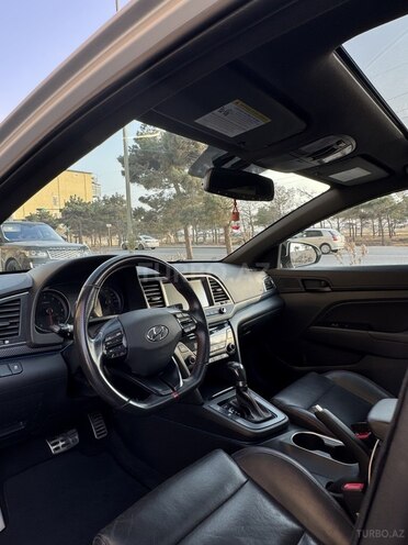 Hyundai Elantra 2017, 154,497 km - 1.6 l - Bakı