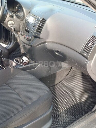 Hyundai i30 2009, 250,000 km - 1.4 l - Sabirabad