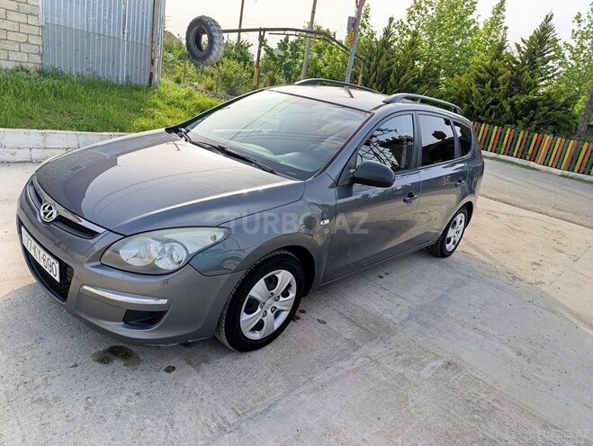 Hyundai i30 2009, 250,000 km - 1.4 l - Sabirabad