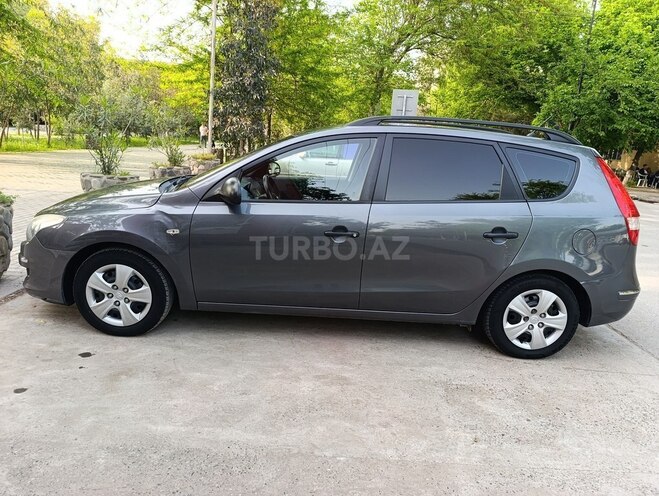 Hyundai i30 2009, 250,000 km - 1.4 l - Sabirabad