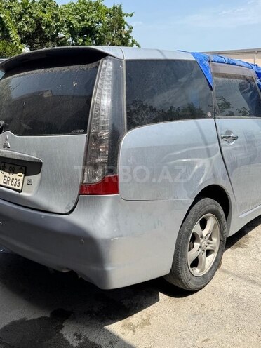 Mitsubishi Grandis 2005, 150,000 km - 2.4 l - Sumqayıt