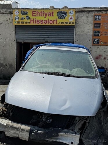 Mitsubishi Grandis 2005, 150,000 km - 2.4 l - Sumqayıt