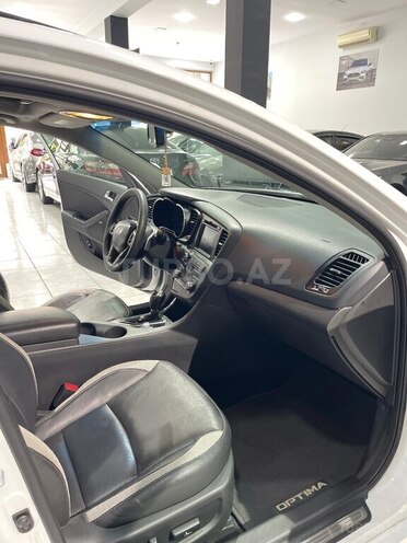 Kia Optima-21
