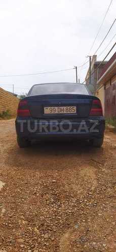 Opel Vectra-4