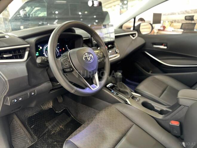 Toyota Corolla-13