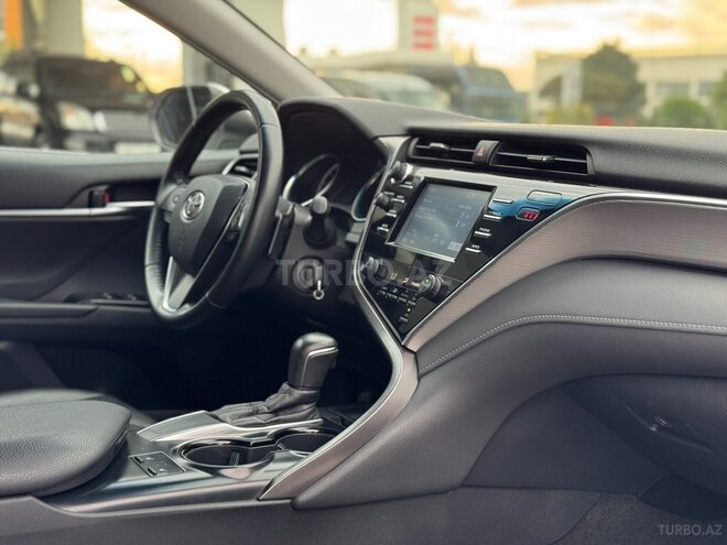 Toyota Camry-16
