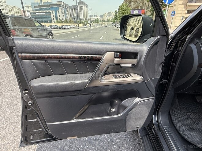 Toyota Land Cruiser 2011, 271,340 km - 4.7 л - Bakı