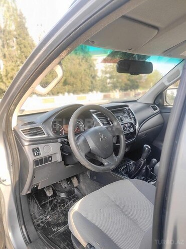 Mitsubishi L200 2017, 246,000 km - 2.4 л - Bakı