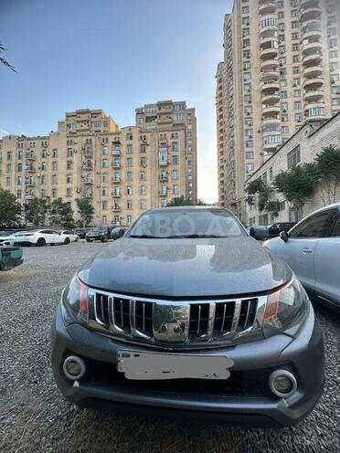 Mitsubishi L200 2017, 246,000 km - 2.4 л - Bakı