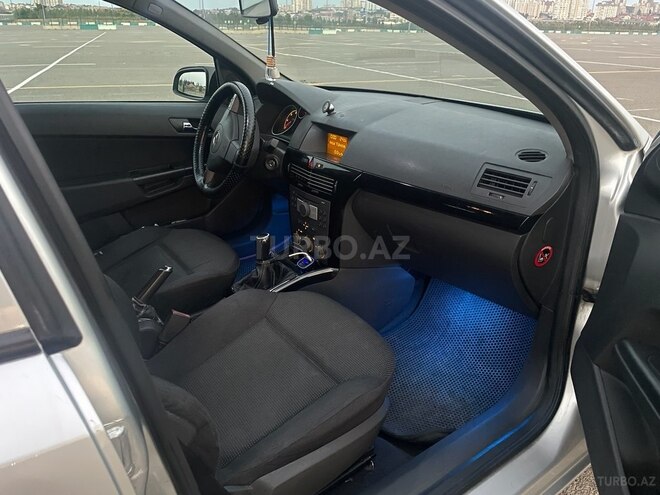 Opel Astra 2005, 304,000 km - 1.3 l - Bakı
