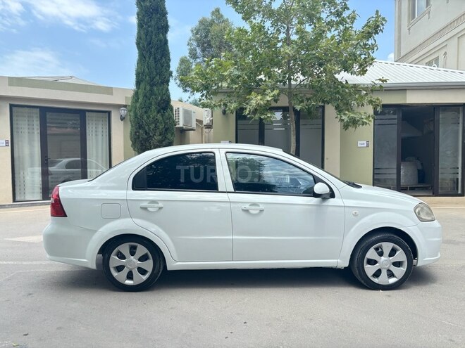 Chevrolet Aveo-3
