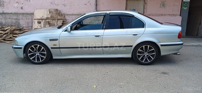 BMW 528 1998, 385,000 km - 2.8 l - Bakı