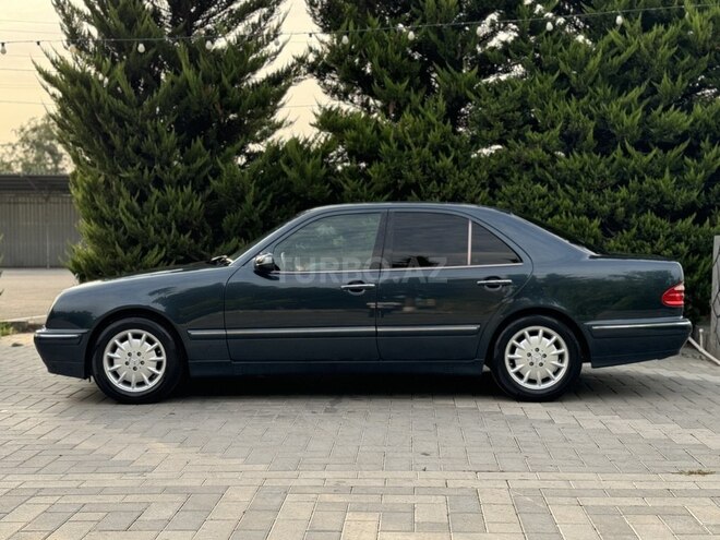 Mercedes E 240 2000, 286,000 km - 2.4 l - Sabirabad