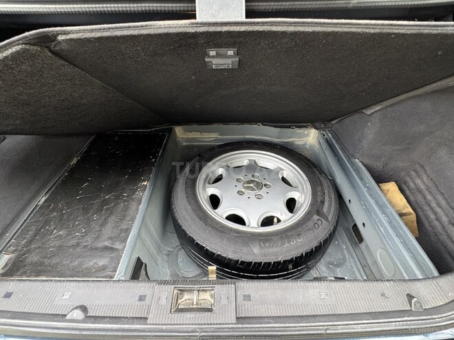 Mercedes E 240 2000, 286,000 km - 2.4 l - Sabirabad