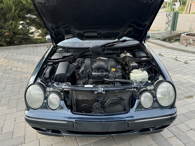 Mercedes E 240 2000, 286,000 km - 2.4 l - Sabirabad