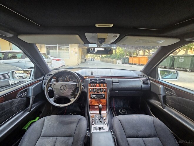 Mercedes E 280 1997, 386,545 km - 2.8 l - Bakı