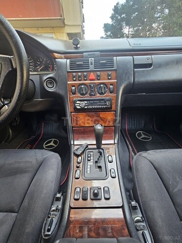 Mercedes E 280 1997, 386,545 km - 2.8 l - Bakı