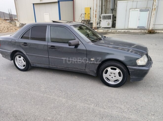 Mercedes C 180-3