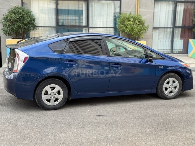 Toyota Prius-7