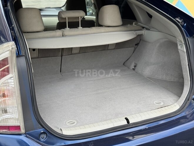 Toyota Prius-15