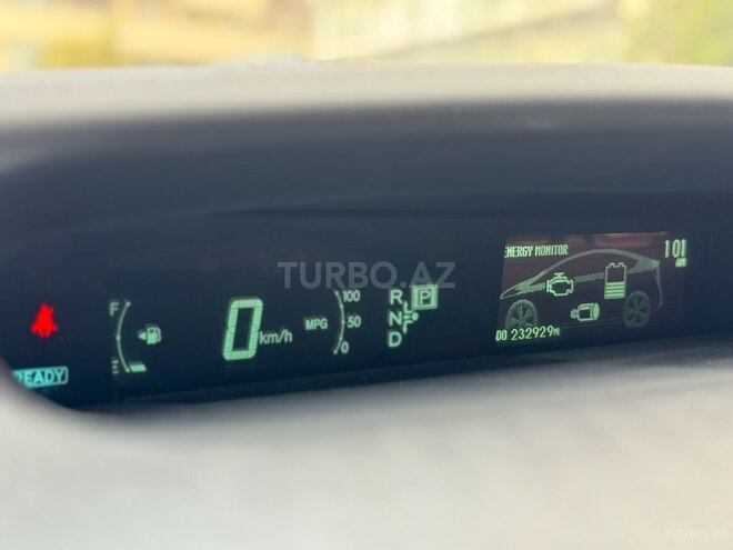 Toyota Prius-18