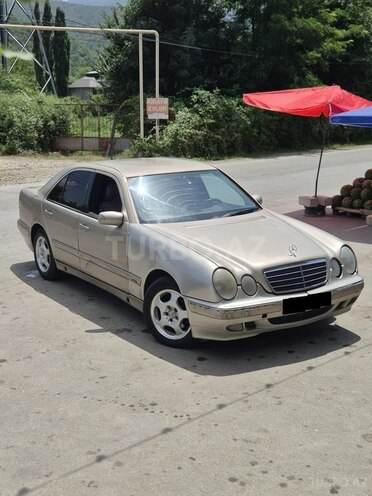 Mercedes E 220 d 2000, 246,555 km - 2.2 l - Quba
