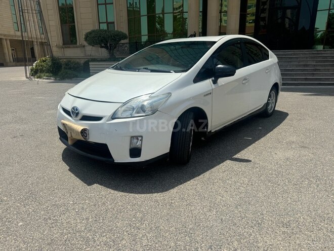 Toyota Prius-2