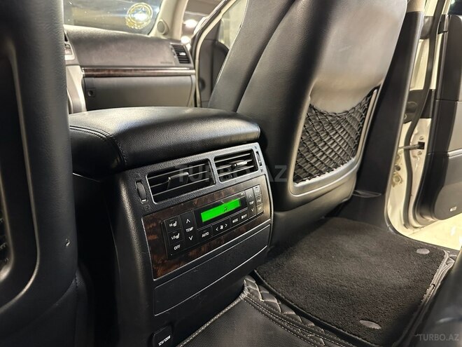 Toyota Land Cruiser-14