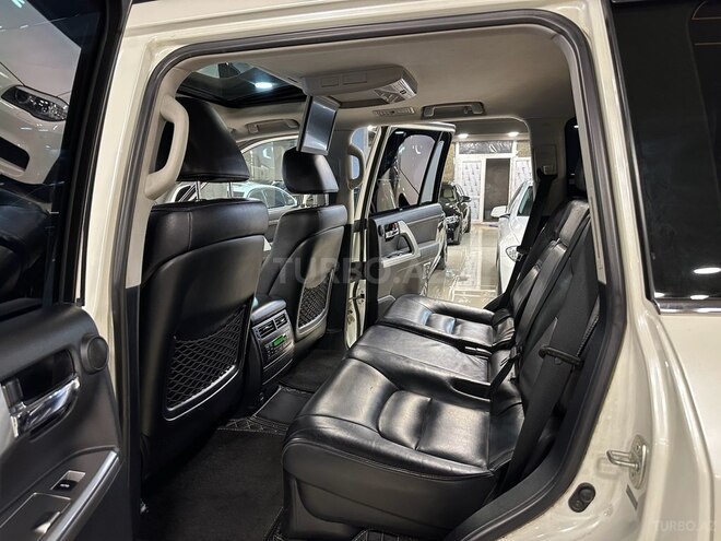Toyota Land Cruiser-13