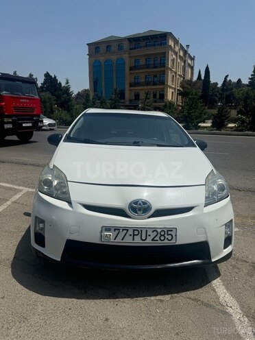 Toyota Prius-1
