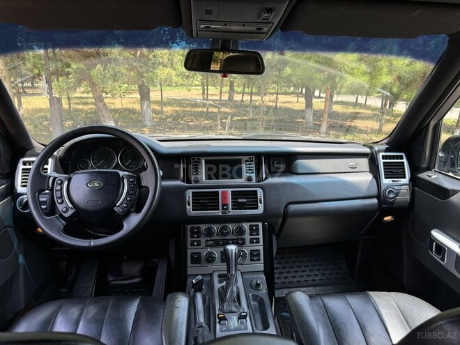 Land Rover Range Rover 2004, 231,000 km - 4.4 l - Saatlı