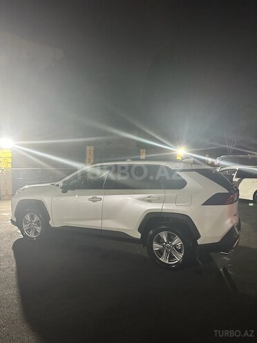 Toyota RAV4 2022, 27,300 km - 2.0 l - Bakı