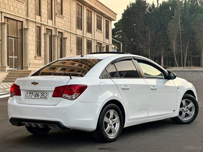 Chevrolet Cruze-10