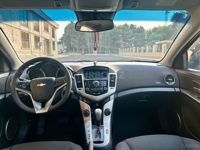 Chevrolet Cruze-18