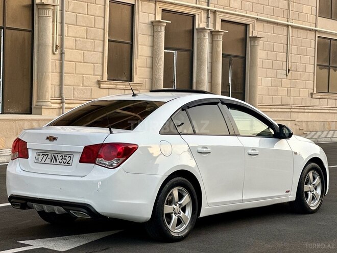 Chevrolet Cruze-15