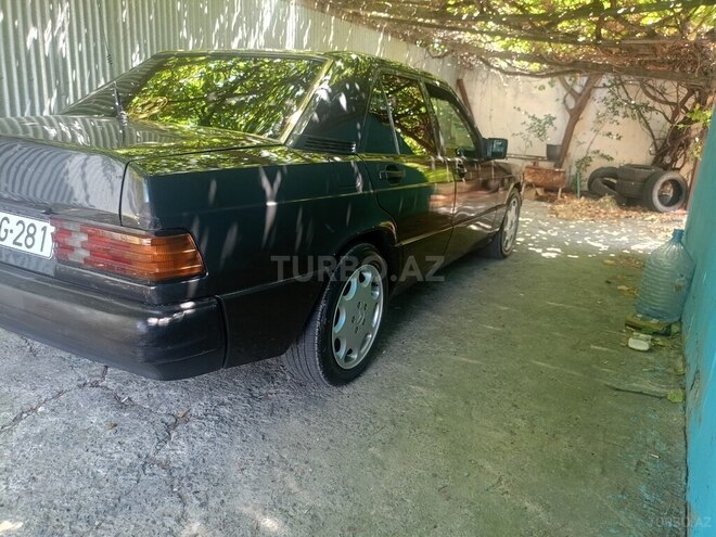 Mercedes 190 1992, 360,000 km - 2.0 л - Ucar