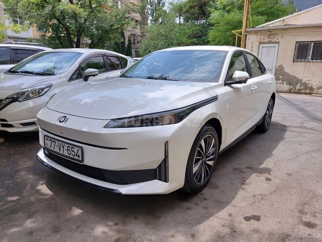 Changan Qiyuan A05 2025, 0 km - 1.5 л - Bakı
