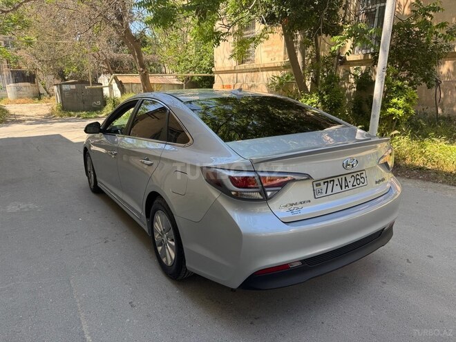 Hyundai Sonata-7