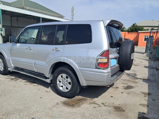 Mitsubishi Pajero 2006, 300,000 km - 3.0 l - Bakı