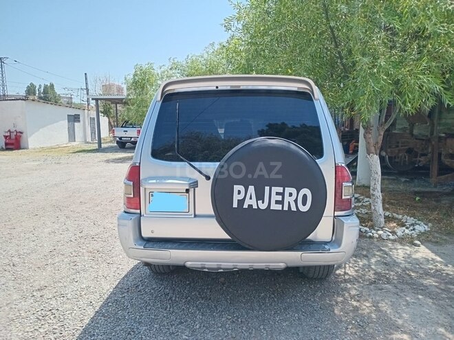 Mitsubishi Pajero 2006, 300,000 km - 3.0 l - Bakı