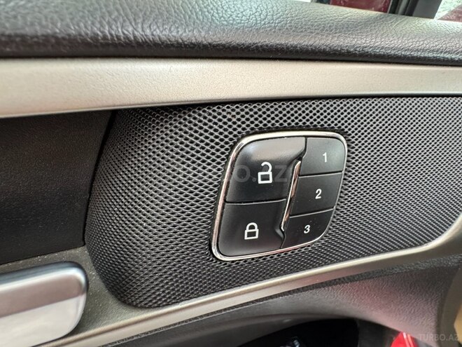 Ford Fusion (North America)-29