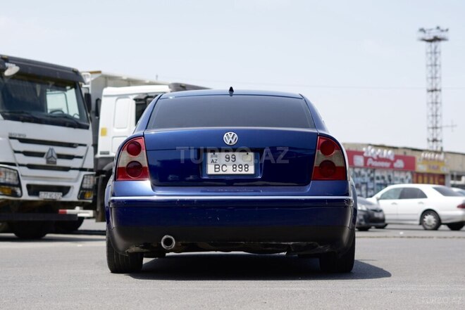 Volkswagen Passat 2004, 218,425 km - 1.8 l - Bakı
