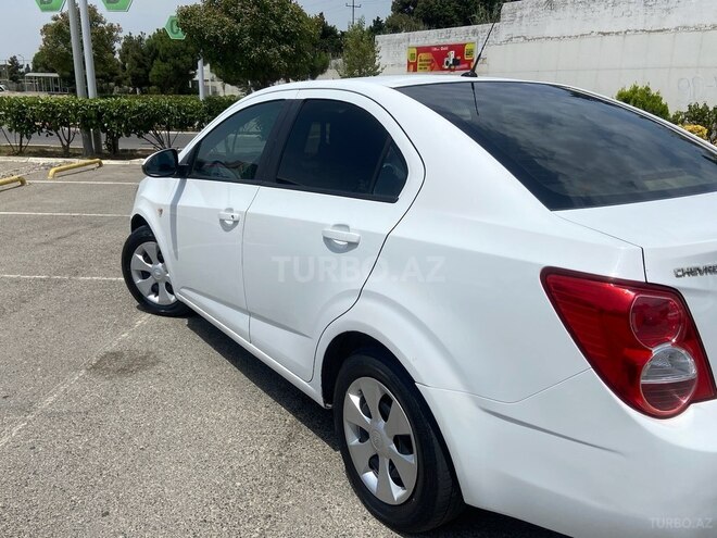 Chevrolet Aveo-5