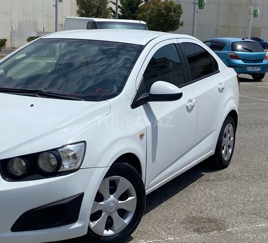 Chevrolet Aveo-3