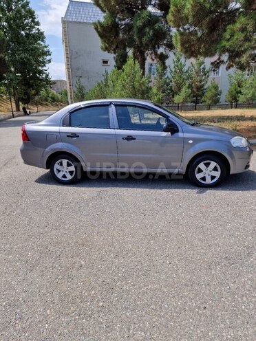Chevrolet Aveo-5