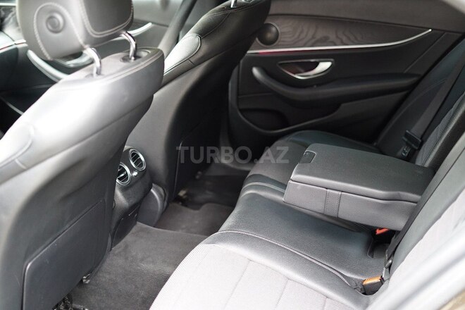 Mercedes E 220 d 2017, 173,000 km - 2.0 l - Bakı