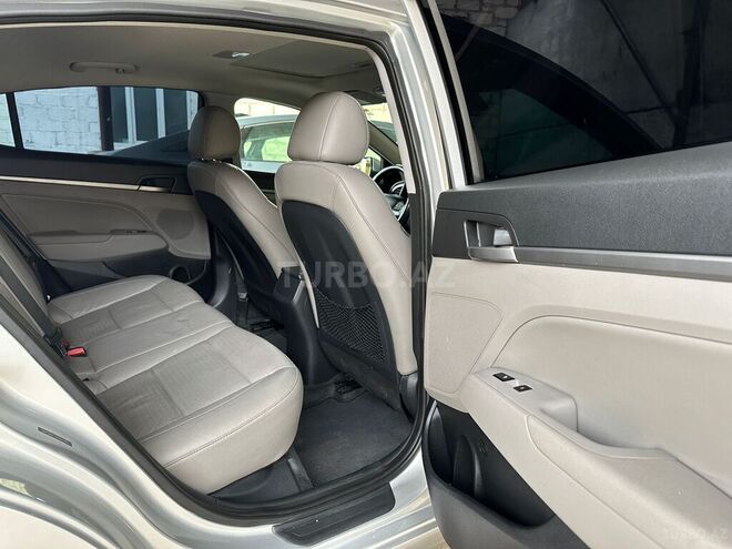 Hyundai Elantra 2016, 186,684 km - 2.0 л - Bakı