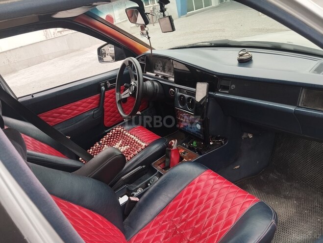 Mercedes 190 1990, 300,000 km - 2.6 l - Bakı